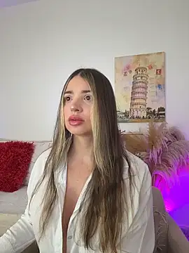 Ashleyjenner  online show from February 20, 12:05 pm