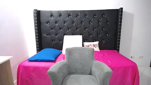 renata salinas 1 online show from September 11, 11:49 pm