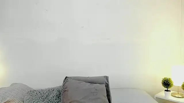 Snapshot of isa_molly chatting on January 15, 12:09 am isa molly online show from January 15, 12:09 am