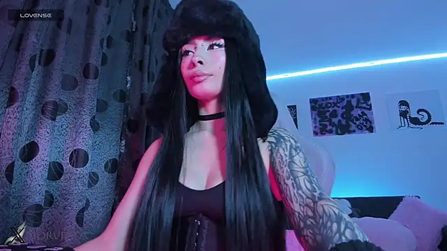 satanbabee online show from November 16, 1:33 am