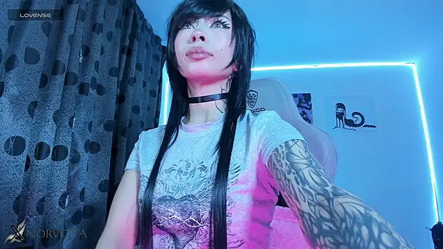 satanbabee online show from December 13, 11:32 pm