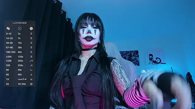 satanbabee online show from April 11, 12:15 am