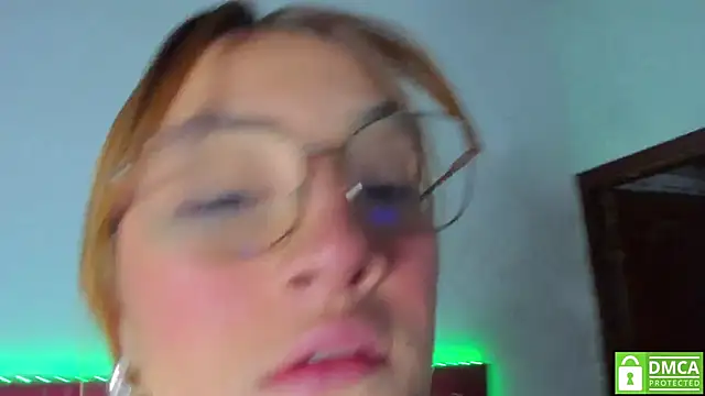 Snapshot of Ruth_harvey_ chatting on February 7, 11:23 am Ruth harvey online show from February 7, 11:23 am