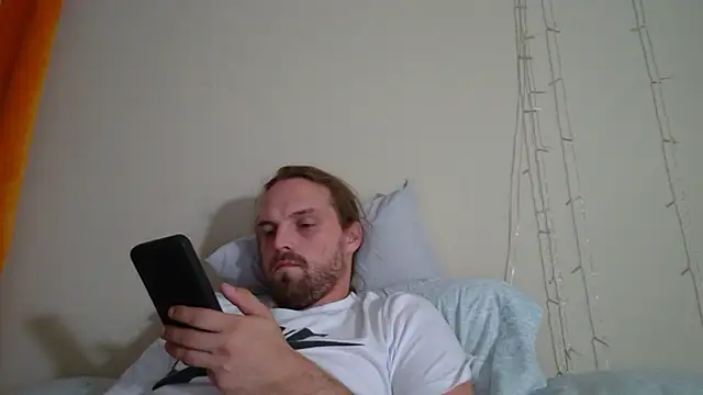 Snapshot of VitaminmanFL chatting on December 14, 11:29 am VitaminmanFL online show from December 14, 11:29 am