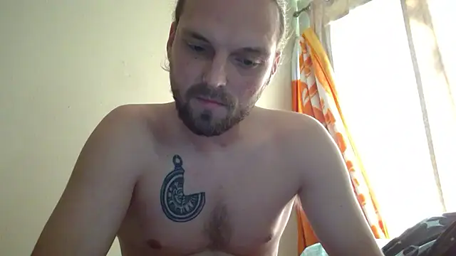 Snapshot of VitaminmanFL chatting on January 4, 1:10 pm VitaminmanFL online show from January 4, 1:10 pm