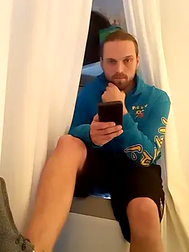 Snapshot of VitaminmanFL chatting on January 4, 8:27 pm VitaminmanFL online show from January 4, 8:27 pm