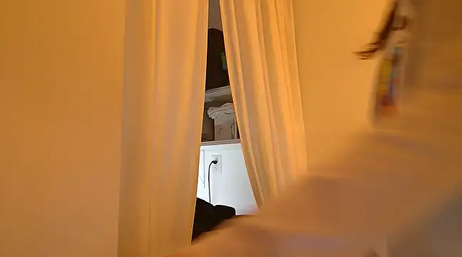 Snapshot of VitaminmanFL chatting on February 1, 11:37 pm VitaminmanFL online show from February 1, 11:37 pm