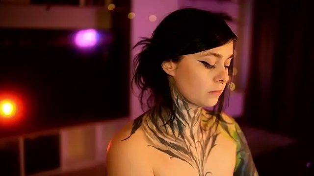 Snapshot of AcidPie chatting on December 19, 2:34 am AcidPie online show from December 19, 2:34 am