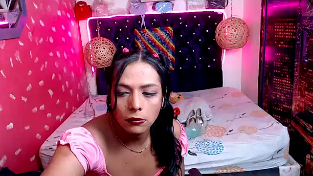 Snapshot of EmilyTsSweet chatting on January 29, 11:35 pm EmilyTsSweet online show from January 29, 11:35 pm