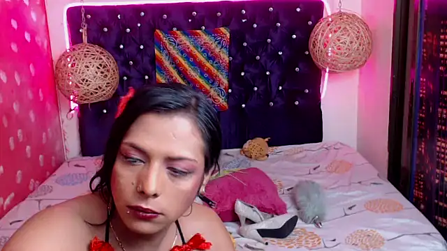 Snapshot of EmilyTsSweet chatting on February 18, 5:42 pm EmilyTsSweet online show from February 18, 5:42 pm