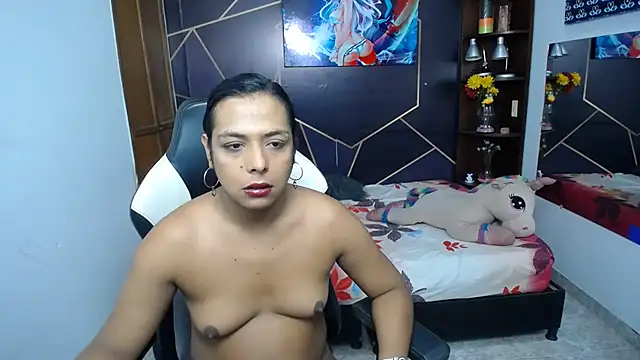 Snapshot of EmilyTsSweet chatting on October 3, 2:03 pm EmilyTsSweet online show from October 3, 2:03 pm