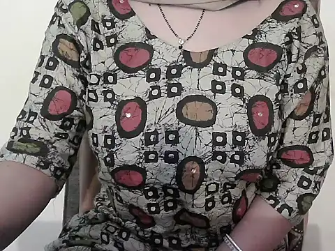 Snapshot of AMBIKA-MISHRA99 chatting on November 1, 1:18 am AMBIKA-MISHRA99 online show from November 1, 1:18 am