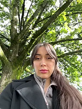 emiliasommer online show from September 27, 10:53 am