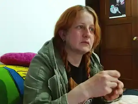 Snapshot of ViioletaMora chatting on November 14, 5:39 am ViioletaMora online show from November 14, 5:39 am