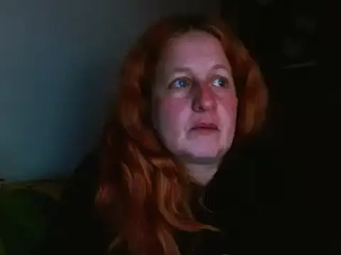 Snapshot of ViioletaMora chatting on November 15, 9:43 pm ViioletaMora online show from November 15, 9:43 pm