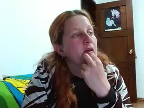 Snapshot of ViioletaMora chatting on November 18, 4:06 am ViioletaMora online show from November 18, 4:06 am