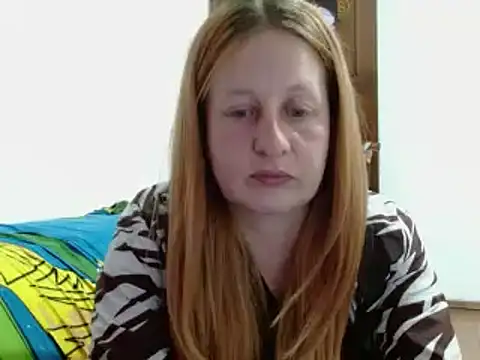 Snapshot of ViioletaMora chatting on November 24, 3:17 am ViioletaMora online show from November 24, 3:17 am