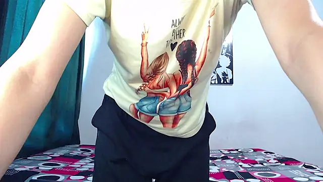 Snapshot of Ariel_Zeo1 chatting on December 10, 7:00 pm Ariel Zeo1 online show from December 10, 7:00 pm