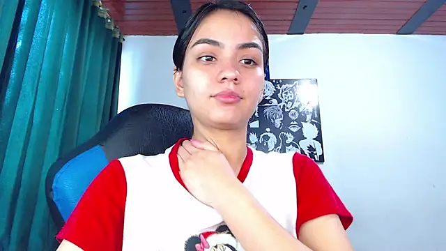 Snapshot of Ariel_Zeo1 chatting on December 18, 7:41 pm Ariel Zeo1 online show from December 18, 7:41 pm