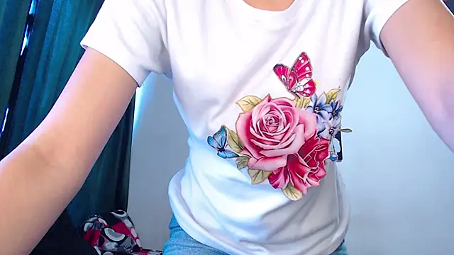 Snapshot of Ariel_Zeo1 chatting on January 18, 7:15 pm Ariel Zeo1 online show from January 18, 7:15 pm