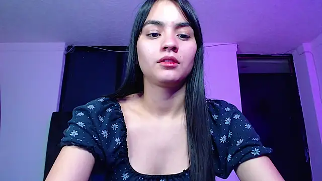 Snapshot of Ariel_Zeo1 chatting on February 19, 7:21 pm Ariel Zeo1 online show from February 19, 7:21 pm