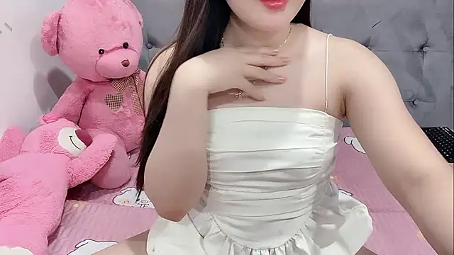 Snapshot of Funikio chatting on September 12, 2:39 pm Funikio online show from September 12, 2:39 pm