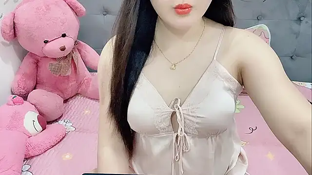 Snapshot of Funikio chatting on October 24, 1:24 am Funikio online show from October 24, 1:24 am