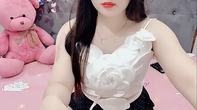 Snapshot of Funikio chatting on October 29, 1:19 am Funikio online show from October 29, 1:19 am