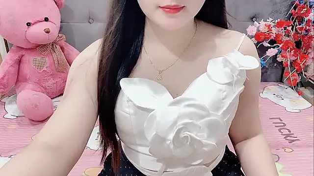 Snapshot of Funikio chatting on November 4, 2:54 am Funikio online show from November 4, 2:54 am