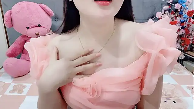 Snapshot of Funikio chatting on December 1, 2:16 am Funikio online show from December 1, 2:16 am