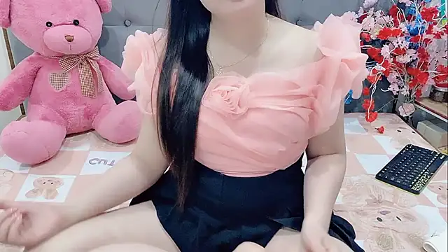 Snapshot of Funikio chatting on December 2, 2:28 am Funikio online show from December 2, 2:28 am