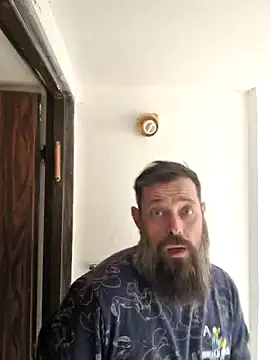 Snapshot of zefside42 chatting on December 19, 11:50 am zefside42 online show from December 19, 11:50 am