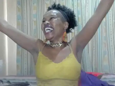 Snapshot of AfricanSquirtingQueen chatting on November 4, 1:32 pm AfricanSquirtingQueen online show from November 4, 1:32 pm