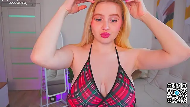 Snapshot of oliviabr0wn0 chatting on September 14, 2:11 am oliviabr0wn0 online show from September 14, 2:11 am