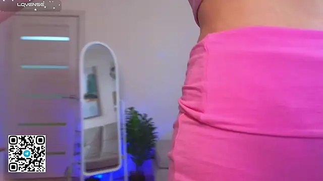 Snapshot of oliviabr0wn0 chatting on September 18, 2:13 am oliviabr0wn0 online show from September 18, 2:13 am