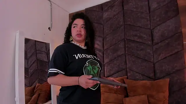 memphiswilliam online show from March 15, 2:46 am