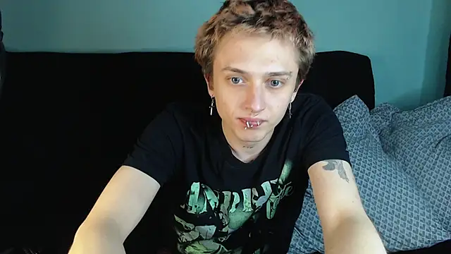 Snapshot of axxxturel chatting on December 11, 3:05 pm axxxturel online show from December 11, 3:05 pm