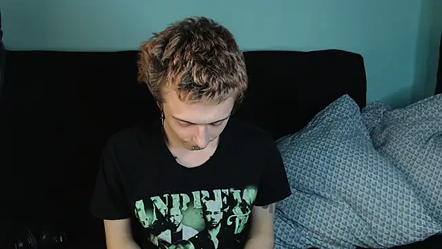 Snapshot of axxxturel chatting on December 11, 6:09 pm axxxturel online show from December 11, 6:09 pm