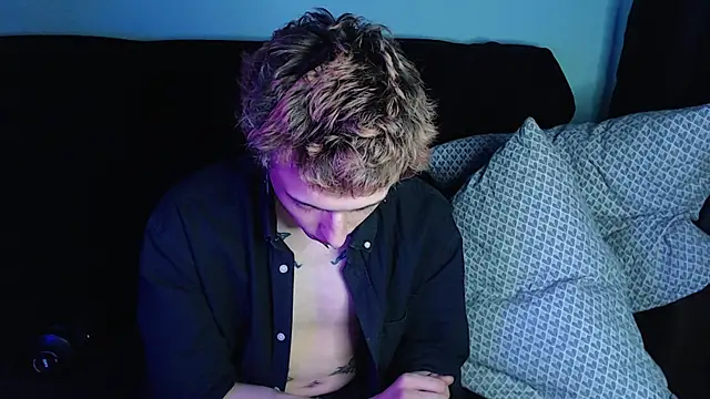 Snapshot of axxxturel chatting on December 27, 10:16 pm axxxturel online show from December 27, 10:16 pm