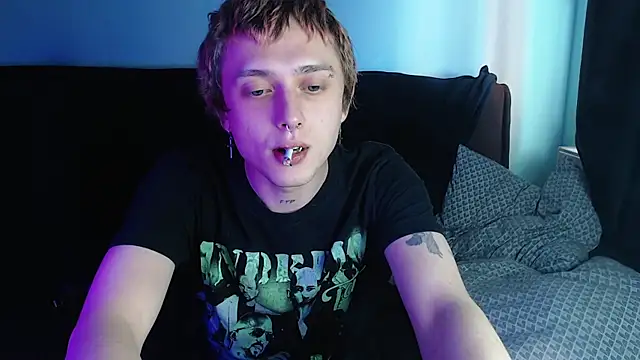 Snapshot of axxxturel chatting on December 31, 9:10 am axxxturel online show from December 31, 9:10 am