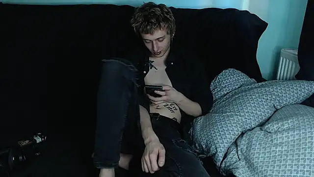 Snapshot of axxxturel chatting on January 2, 7:01 am axxxturel online show from January 2, 7:01 am