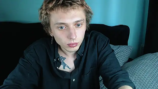 Snapshot of axxxturel chatting on January 3, 6:01 am axxxturel online show from January 3, 6:01 am