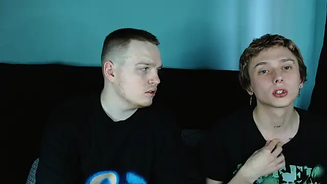 Snapshot of axxxturel chatting on January 6, 10:13 am axxxturel online show from January 6, 10:13 am