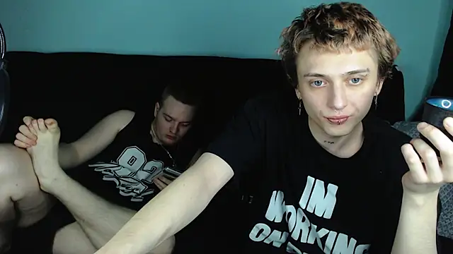 Snapshot of axxxturel chatting on January 8, 3:51 am axxxturel online show from January 8, 3:51 am