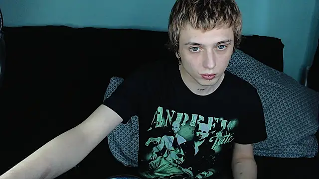 Snapshot of axxxturel chatting on January 9, 5:23 am axxxturel online show from January 9, 5:23 am