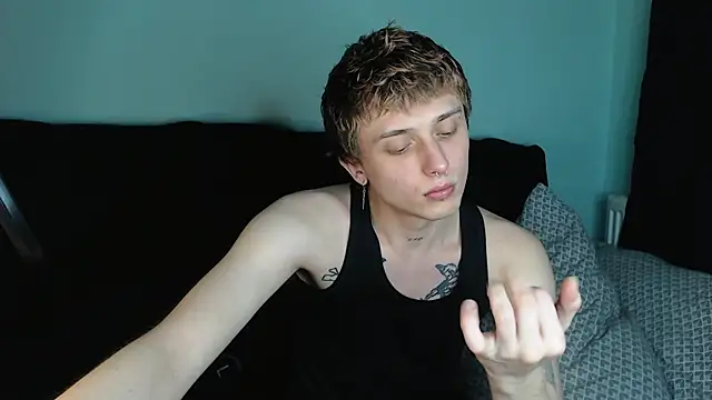 Snapshot of axxxturel chatting on February 9, 6:05 pm axxxturel online show from February 9, 6:05 pm