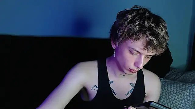 Snapshot of axxxturel chatting on March 17, 11:32 pm axxxturel online show from March 17, 11:32 pm