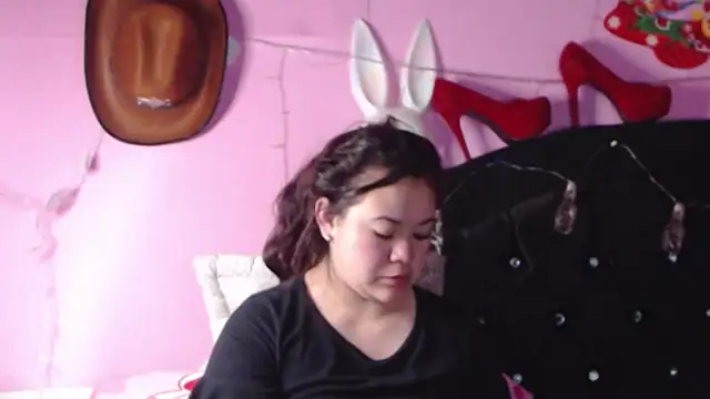 Snapshot of NikkiRous_ chatting on January 4, 1:31 pm NikkiRous online show from January 4, 1:31 pm