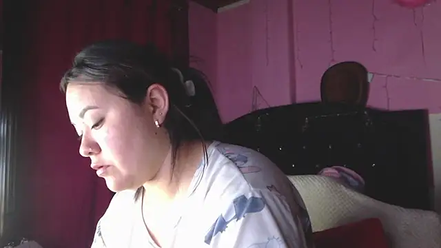 Snapshot of NikkiRous_ chatting on April 29, 3:43 am NikkiRous online show from April 29, 3:43 am
