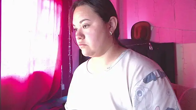 Snapshot of NikkiRous_ chatting on May 2, 1:38 pm NikkiRous online show from May 2, 1:38 pm